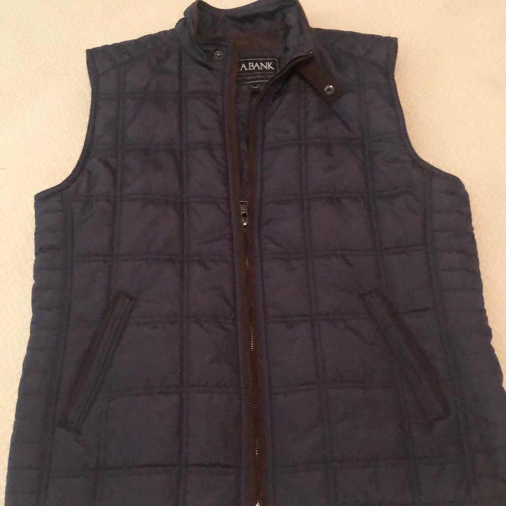 Jos A Bank Puffer Vest Size Small -Navy